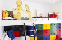 Фото игровой части детской комнаты.